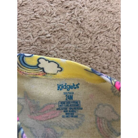 Kidgets rainbow yellow pajama set size 24mos - Picture 4 of 5